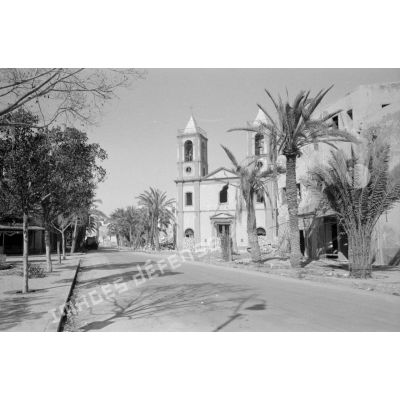 ImagesDéfense L église ou cathédrale de Sfax vue de la place