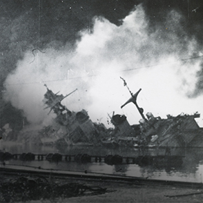 Photo du sbaordage de la flotte française à Toulon en 1942