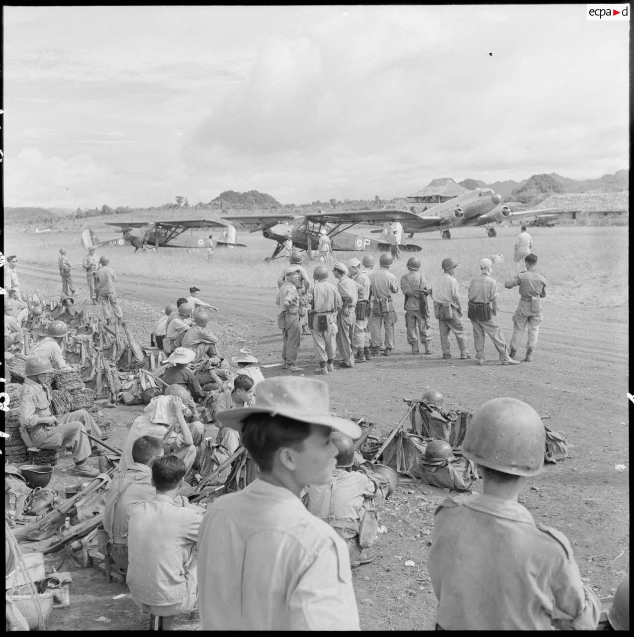 Arriv&eacute;e des renforts &agrave; Na San.