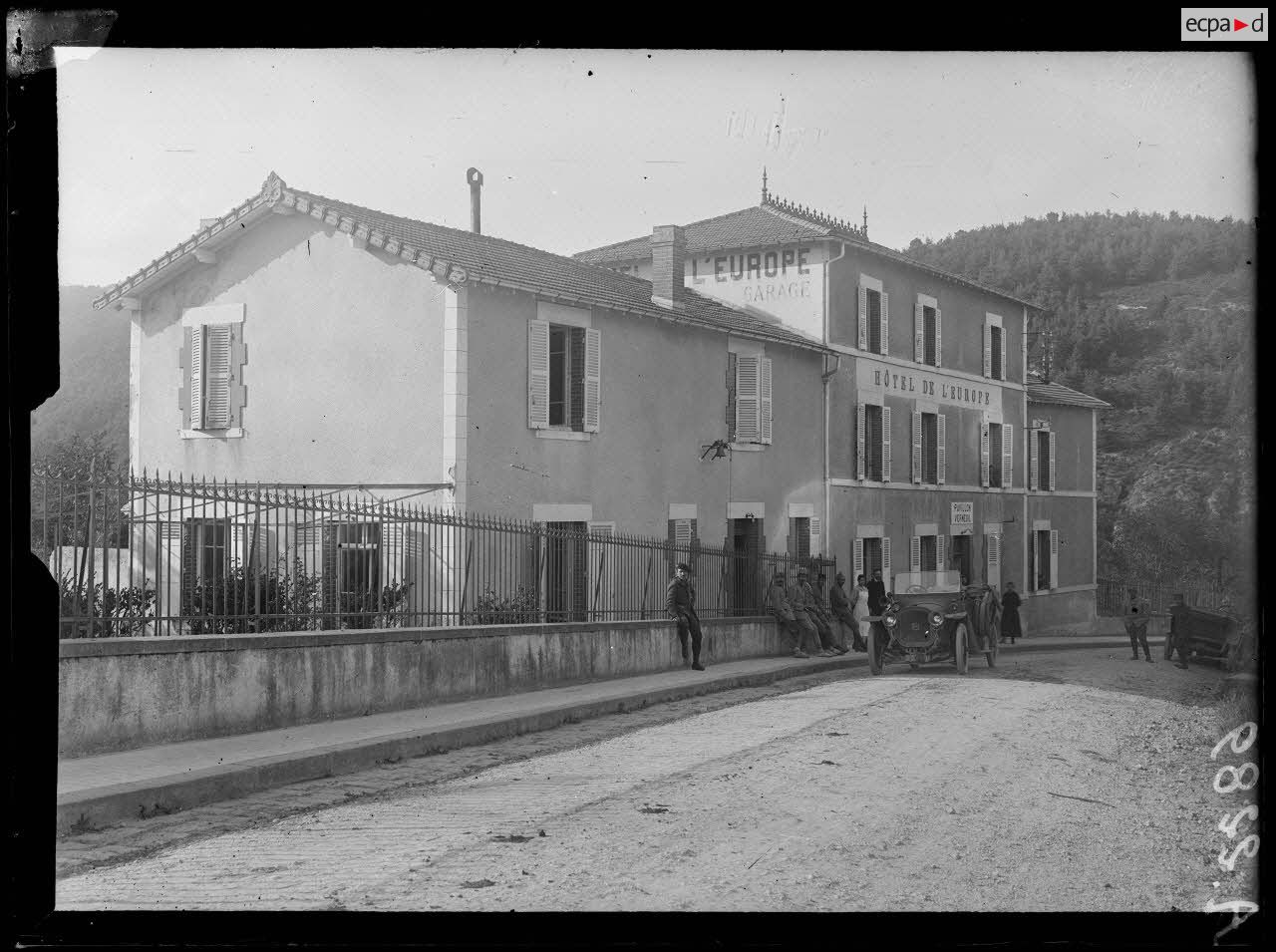 Clermont-Ferrand. H&ocirc;pital Saint-Hippolyte. Pavillon Verneuil. [l&eacute;gende d'origine]