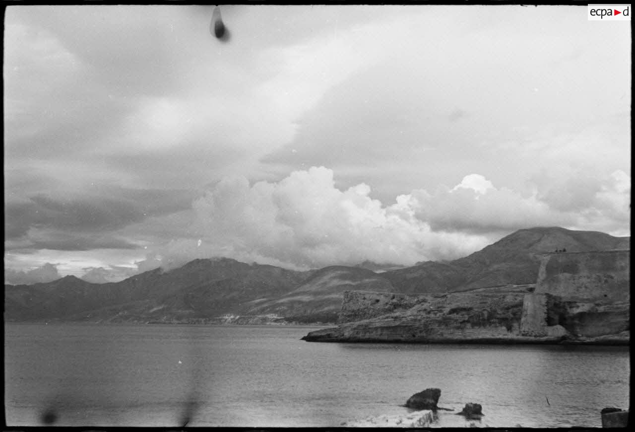 Le découpage de la côte vu depuis la commune de Saint-Florent.