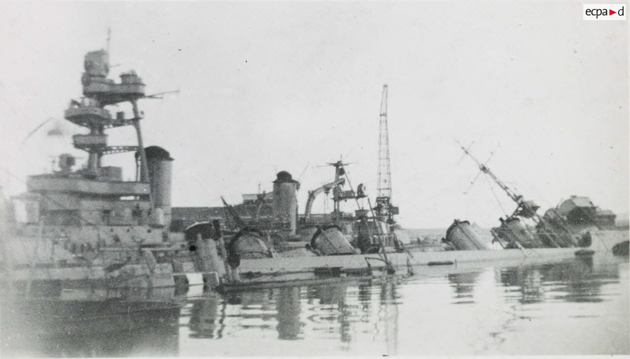 Foch. Contre-torpilleur Vauquelin. [l&eacute;gende d'origine]