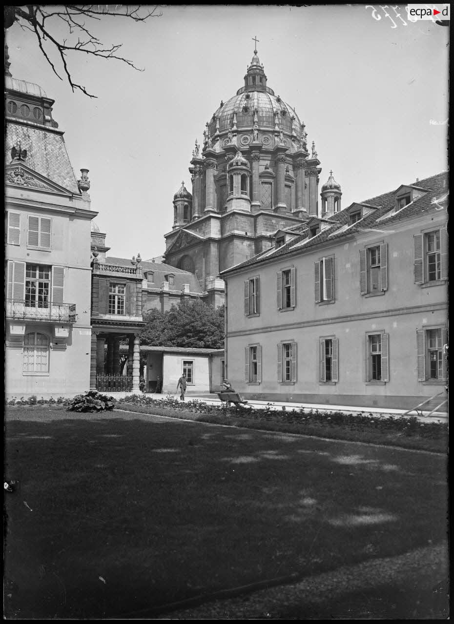 Paris. Val-de-Gr&acirc;ce. La coupole. [l&eacute;gende d'origine]