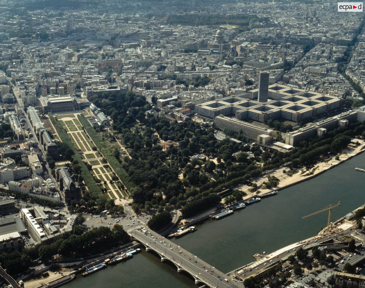 Paris 5e. Le jardin des Plantes.