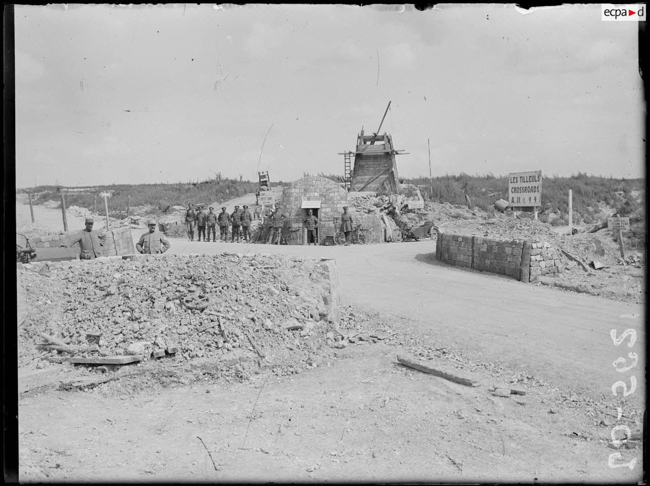 Au Vert-Tilleul, croisement de routes des "Tilleuls". [légende d'origine]