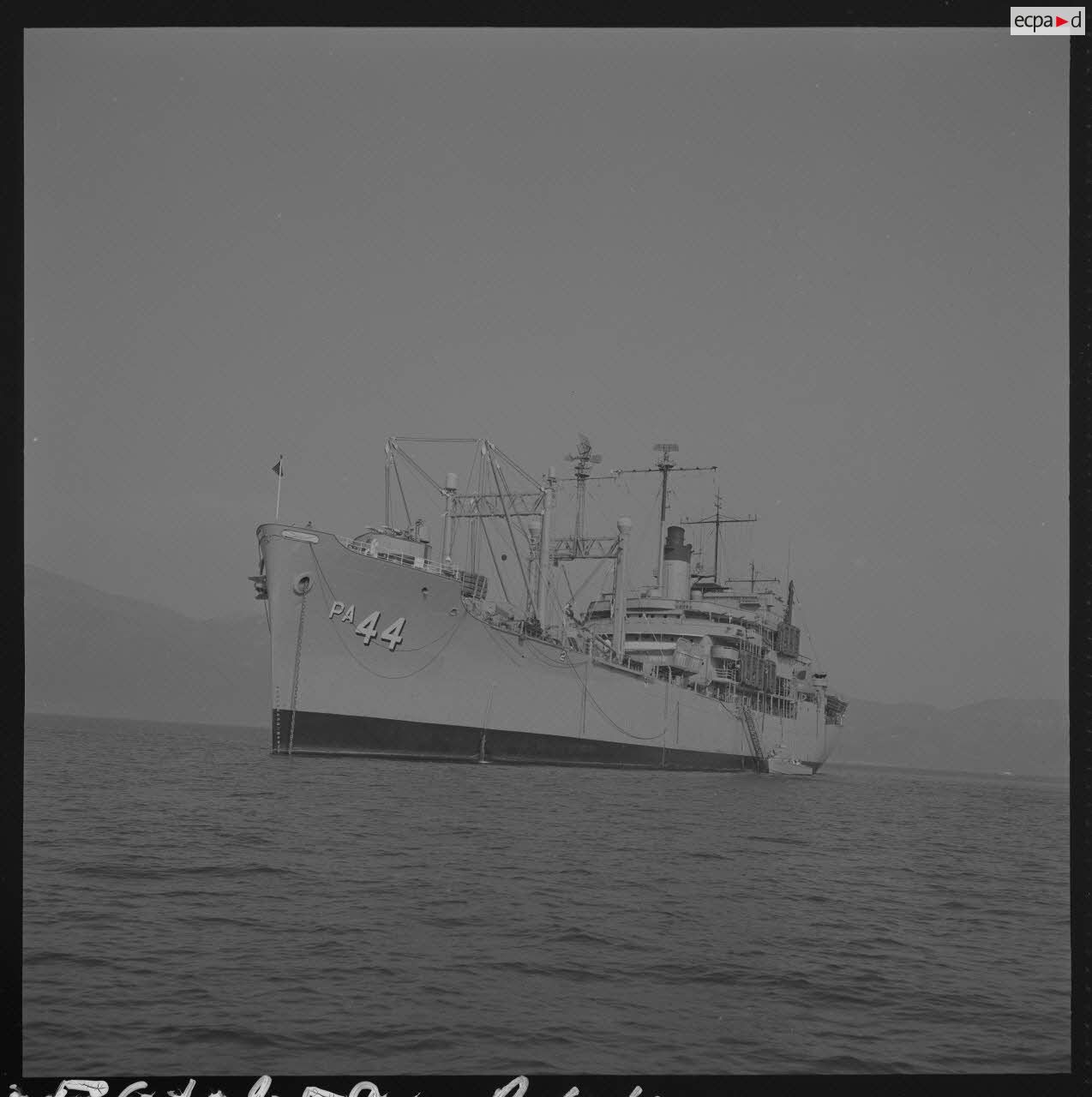 Sur le tournage du film Le jour le plus long. Bâtiment USS Fremont (APA-44) de la 6e flotte américaine.