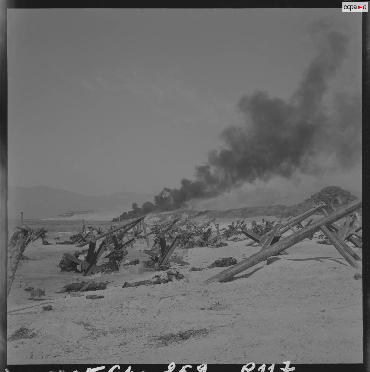 Sur le tournage du film Le jour le plus long. Phase de débarquement des militaires américains du corps des Marines.
