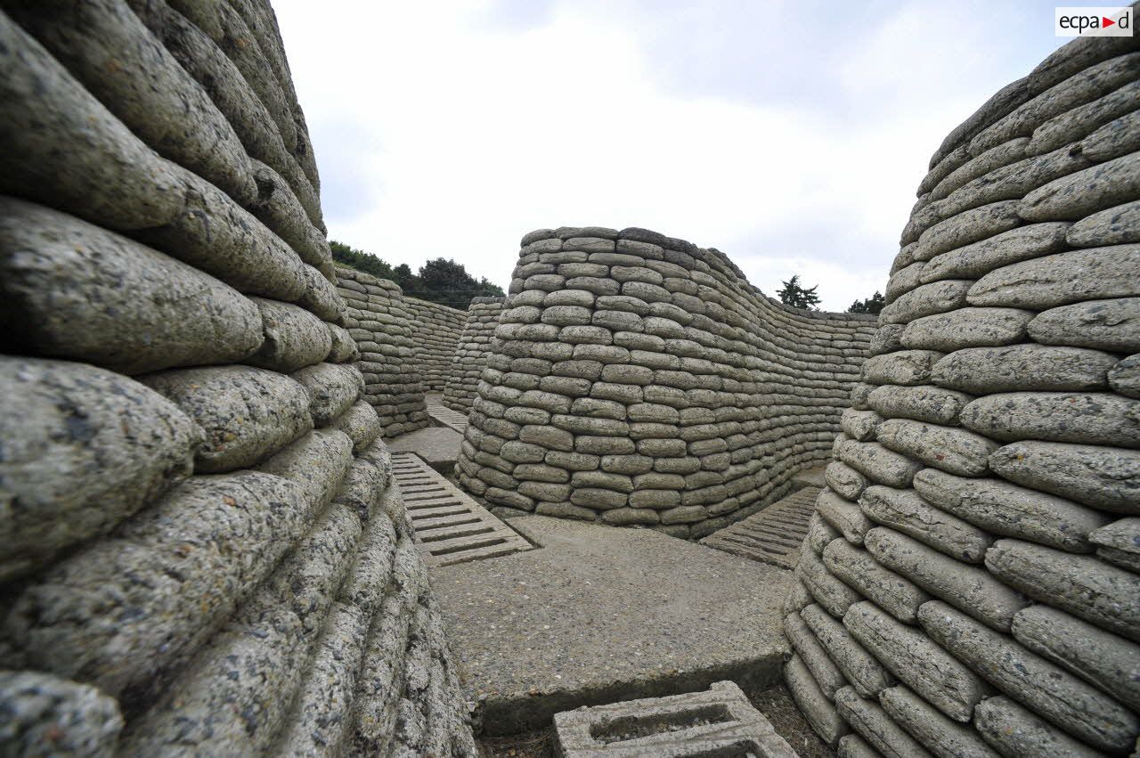Tranchées restaurées du mémorial de Vimy.