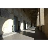 Galerie de la Cour d'honneur aux Invalides.