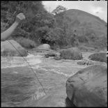 Pêcheur Hmong près de Nam Cat en pays ThaÏ.