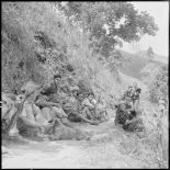 Au cours d'une tournée de projection à travers le pays ThaÏ, la colonne de l'équipe itinérante 