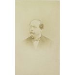 [Portrait d'un homme à lorgnons].