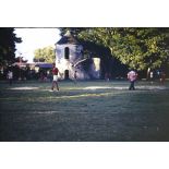 Match de foot sur terrain vague - reste du collège - bâtiment du S.M.C.B. [légende d'origine]