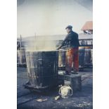 Lavage de la melinite ( explosif à base d'acide picrique). [légende d'origine]<br>