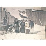 Reims. Femmes portant du charbon. [légende d'origine]