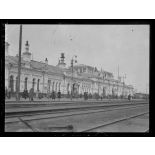 Omsk. Intérieur de la gare. [légende d'origine]