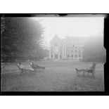 Champrosay (Seine-et-Oise). Hôpital sanitaire ; parc. [légende d'origine].