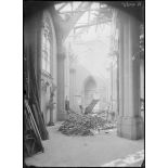 Amiens, église Saint-Martin. Un aspect de la nef. [légende d'origine]