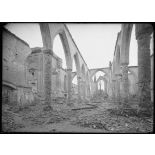 Nieuport (Belgique). L'église (intérieur). [légende d'origine]