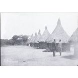 [Cases d'un village traditionnel au Congo-Brazzaville.]