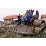 Carcasse de blindé serbe du secteur de Likovac (sud de Srbica-Skenderaj).