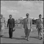 Arrivée de Pham Van Binh, gouverneur du Nord-Vietnam, à Hanoï.