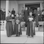 Dicours de Mgr Dooley à l'adresse de la grande famille des chrétiens d'Indochine,  lors de la grande réunion des élèves catholiques au stade Mangin.