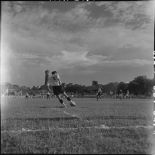 Match de football opposant l'équipe militaire de France à la sélection vietnamienne d'Hanoï.
