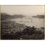 [Une ville portuaire chinoise ou coréenne].