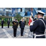 Honneurs rendus à l'amiral Christophe Prazuck, CEMM (chef d'état-major de la Marine), et à son homologue polonais Miroslav Mordel, lors de sa visite à Balard.