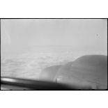 Le moteur droit d'un bombardier Heinkel He-111 