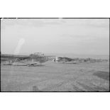 Sur l'aérodrome de Valence-Chabeuil (Drôme), des planeurs DFS-230 du Luftlandegeschwader 1 peu avant une mission.