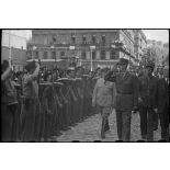 Revue des troupes par le général De Gaulle à Marseille le 15 septembre 1944.