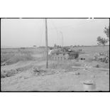 Progression de deux Sturmgeschütz III de la division Hermann Goering.