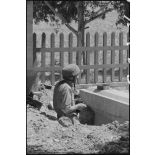 En Sicile, un parachutiste allemand de la 1.Fallschirmjäger-Division défenseur de la route 115.