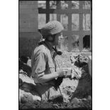 En Sicile, un parachutiste allemand de la 1.Fallschirmjäger-Division défenseur de la route 115.