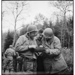 Point de situation avec le général américain Bucke dans le secteur de Delle, reconquis par les unités qui composent le 1er corps d'armée français.