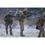 Un groupe de légionnaires du 2e régiment étranger d'infanterie (2e REI) s'entraine sur le champ de tir de Tapa, en Estonie.