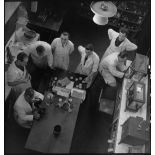 Laboratoire du service du Ravitaillement général à l'école d'application du Service de santé des troupes coloniales.