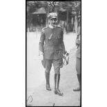 Gabriele D'Annunzio en lieutenant italien. [légende d'origine]
