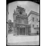 Paris. Val-de-Grâce. Cour intérieure. [légende d'origine]