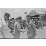 Le général Gracey, le général de Linarès et un officier.