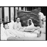 Nogent-sur-Marne. Hôpital colonial. Appareil Delbet (mécanothérapie) et appareil extenseur mécanique. [légende d'origine]