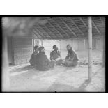 Nogent-sur-Marne. Hôpital colonial. La sieste. [légende d'origine]