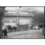 Nogent-sur-Marne. Hôpital colonial. Funérailles. Levée du corps. [légende d'origine]