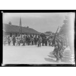 Camp de Mailly, défilé des troupes russes devant les délégués parlementaires. [légende d'origine]