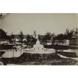 Monument élevé à la mémoire de l'Empereur au Camp de Châlons en 1869. St Pierre de Rome. 100ème de ligne. [légende d'origine]