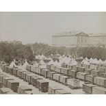 Hopital ambulant sur la Place Royale de Metz. [légende d'origine]