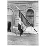 Présentation du drapeau du 43e RIA.