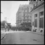 31 janvier 1960 - Barricades à Alger - déploiement des troupes. [légende d'origine]<br>